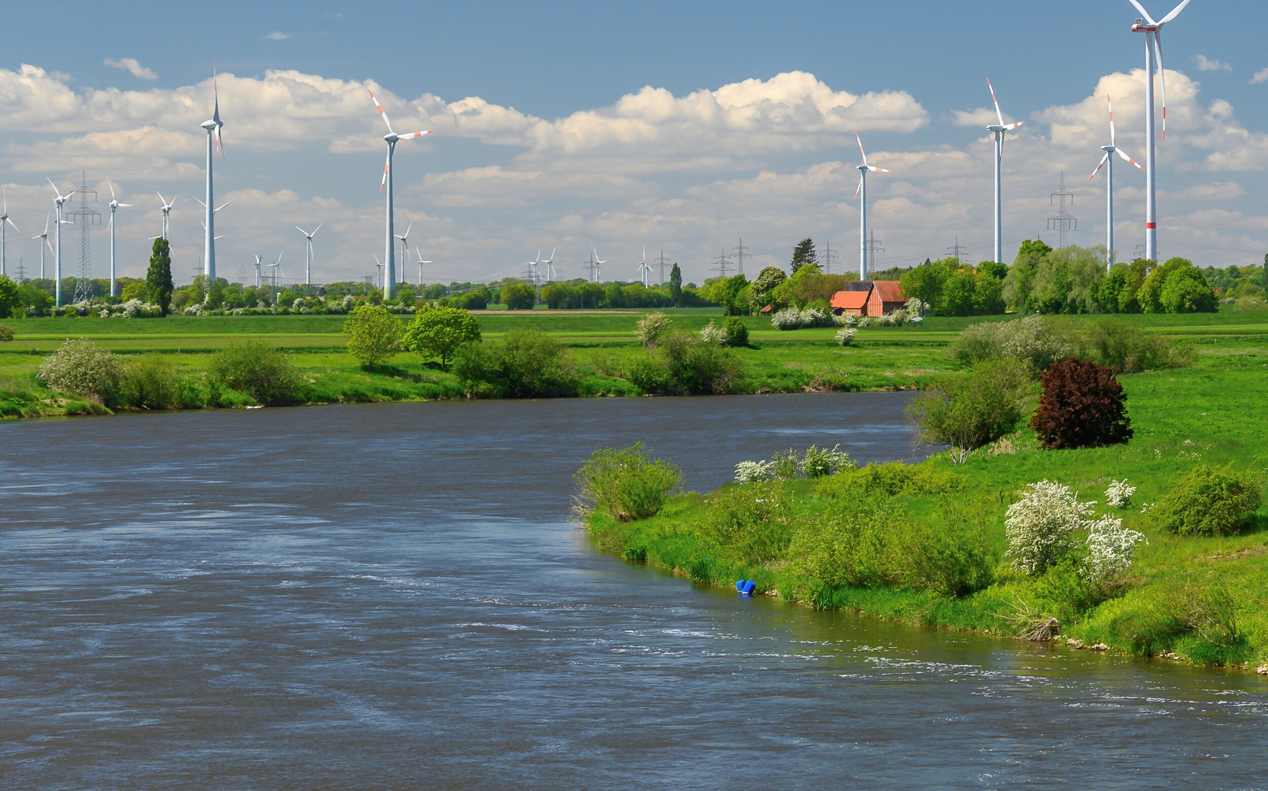 Mit der Kraft aus Wind und Sonne