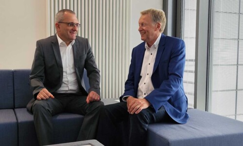  Geschäftsführer Dirk Gabriel und Aufsichtsratsvorsitzender Wolf Hertz-Kleptow im Austausch 