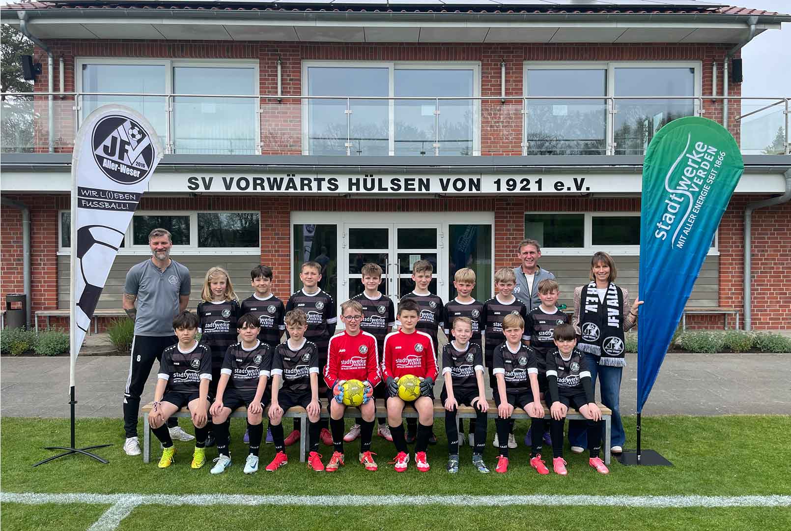Neuer Trikotsatz für die Nachwuchskicker des JFV Aller-Weser