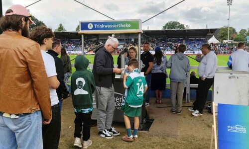 Kostenloses Trinkwasser für Mannschaften und Fans