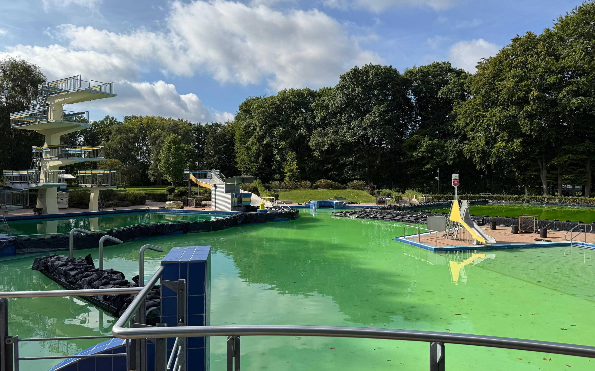 Wie das Freibad in den Winterschlaf fällt